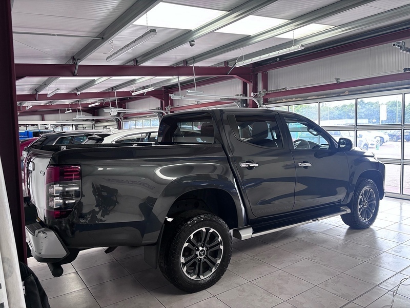 Mitsubishi L200 Di-d Dc Barbarian Grey #4