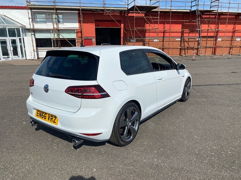 Volkswagen Golf Tsi Bluemotion Tech Gti Performance White #5