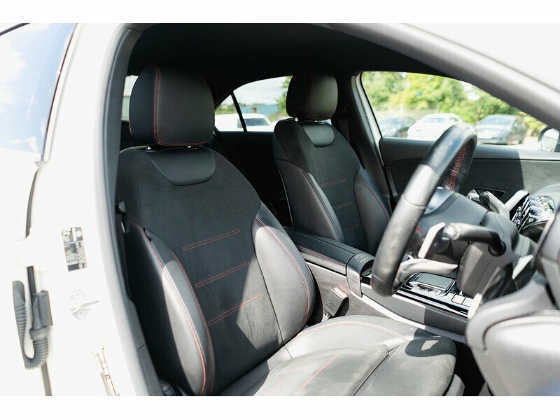 Mercedes-Benz A Class A200 Amg Line White #2
