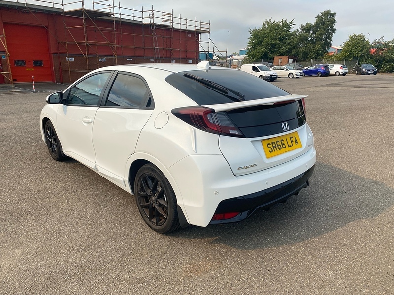 Honda Civic I-vtec Sport White #3