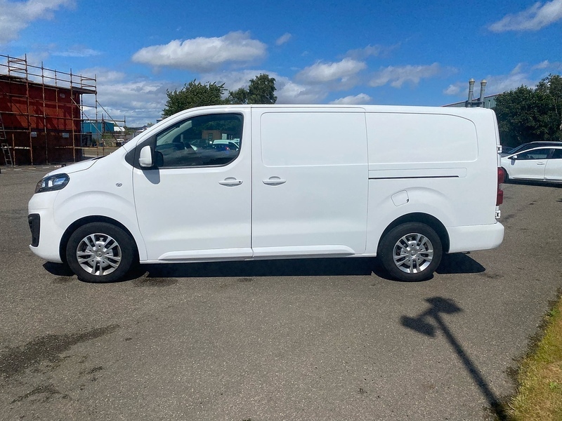 Vauxhall Vivaro Turbo D 3100 Sportive White #2
