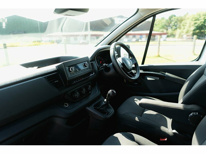 Renault Trafic Dci Blue Ll30 Business White #3
