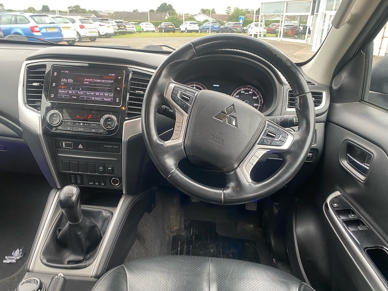 Mitsubishi L200 L200 Barbarian X Di-d Black #9