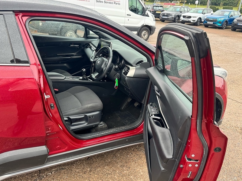 Toyota C-Hr Vvt-i Red Edition Red #2