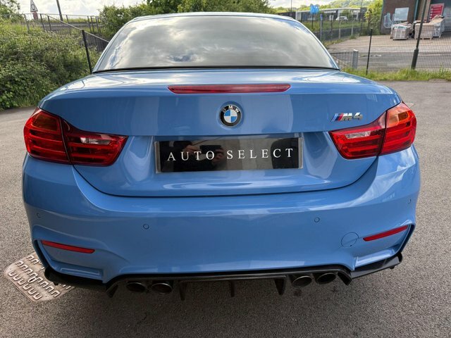 BMW M4 3.0 Biturbo Convertible Black #9