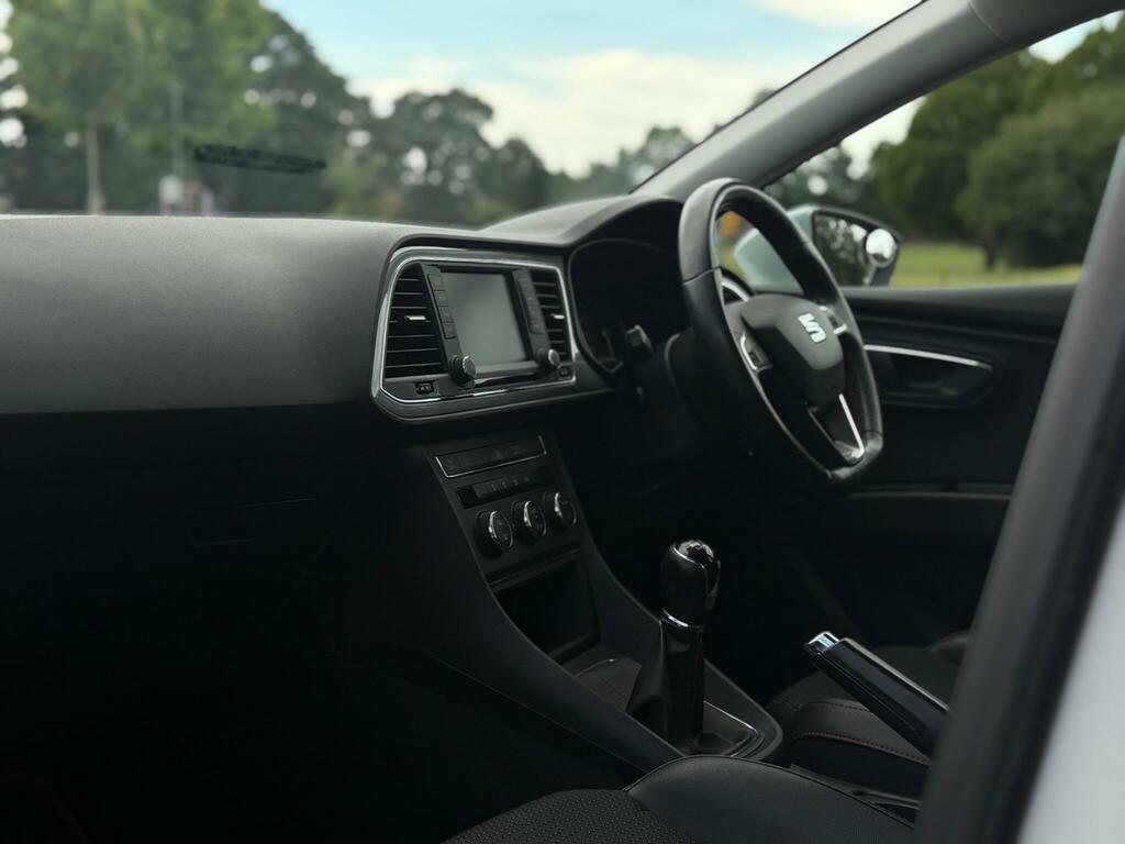 Seat Leon Fr White #6