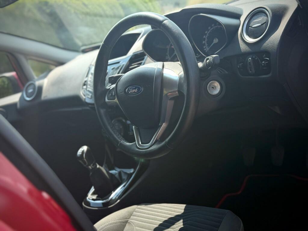 Ford Fiesta 1.25 Zetec Euro 6 Red #5