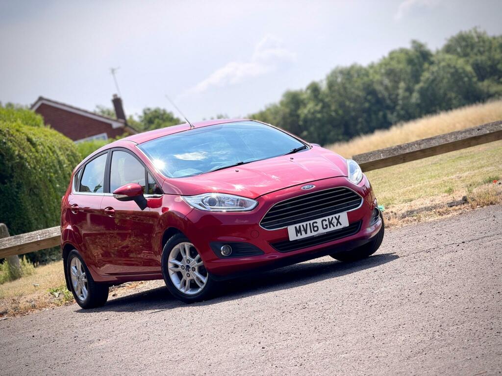 Ford Fiesta 1.25 Zetec Euro 6 Red #6