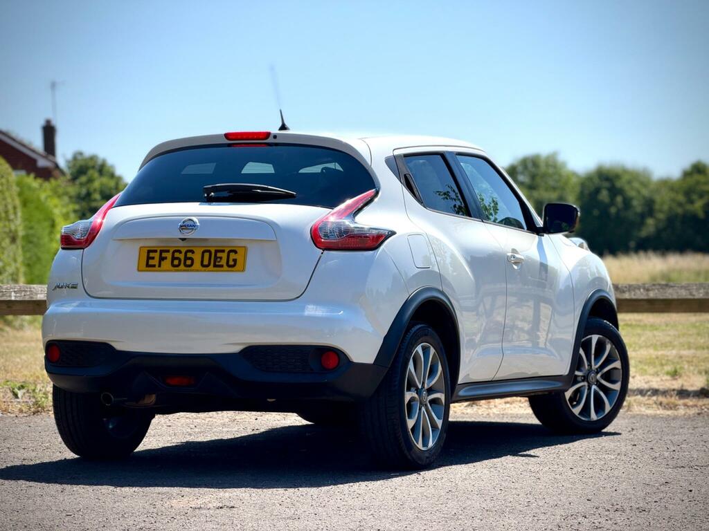 Nissan Juke 1.6 Tekna Xtron Euro 6 White #2