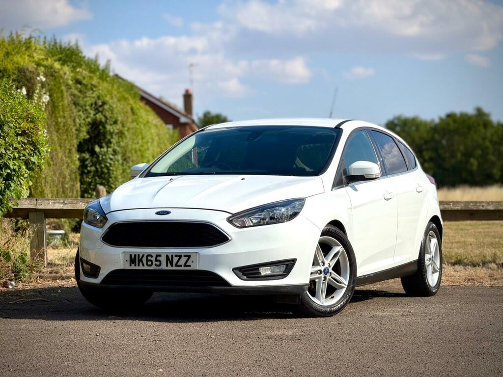 Ford Focus Zetec White #4