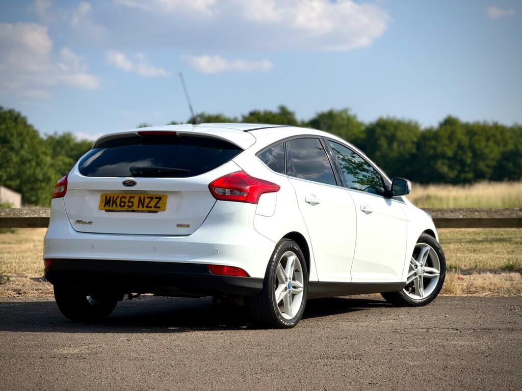 Ford Focus Zetec White #2