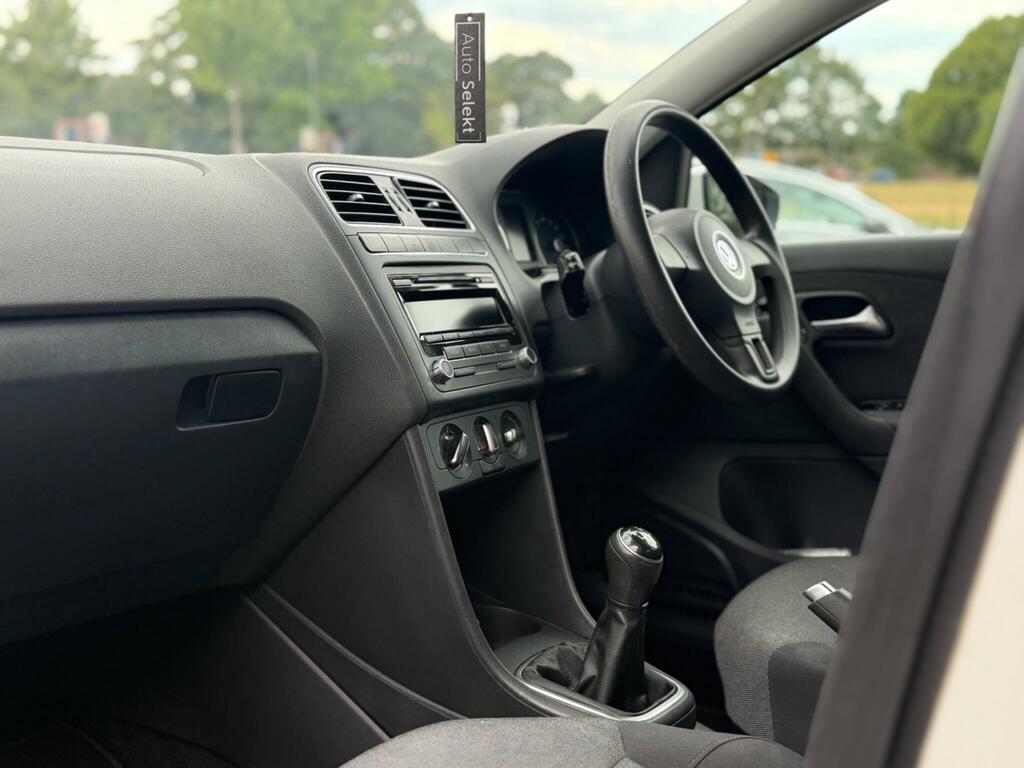Volkswagen Polo Match Edition White #5