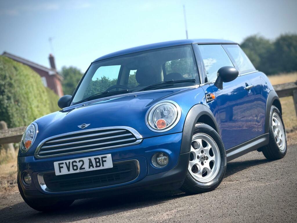 Mini Hatch 1.6. White. Sporty Little Car White #22