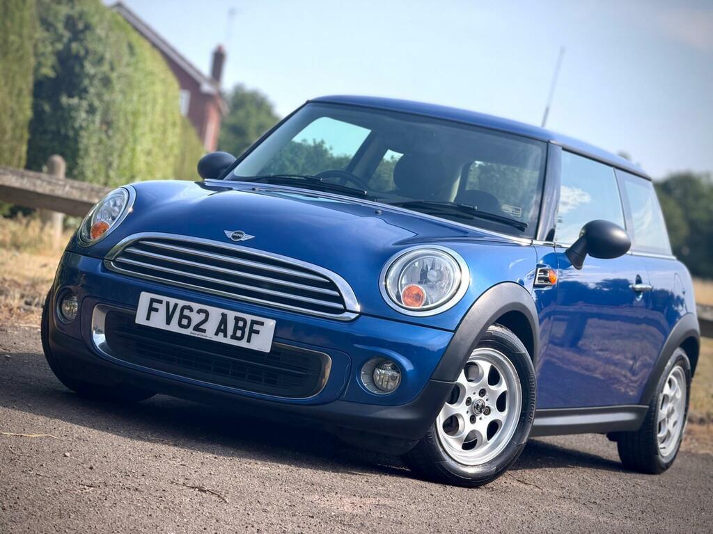 Mini Hatch 1.6. White. Sporty Little Car White #7