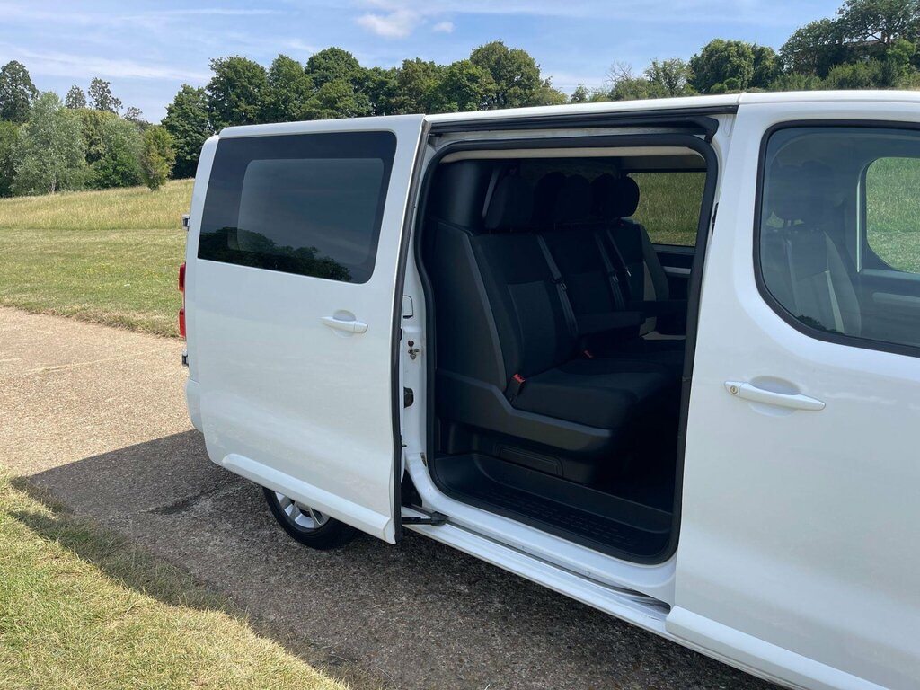 Vauxhall Vivaro 2.0 Turbo D 3100 Sportive L2 H1 Euro 6 Ss White #10