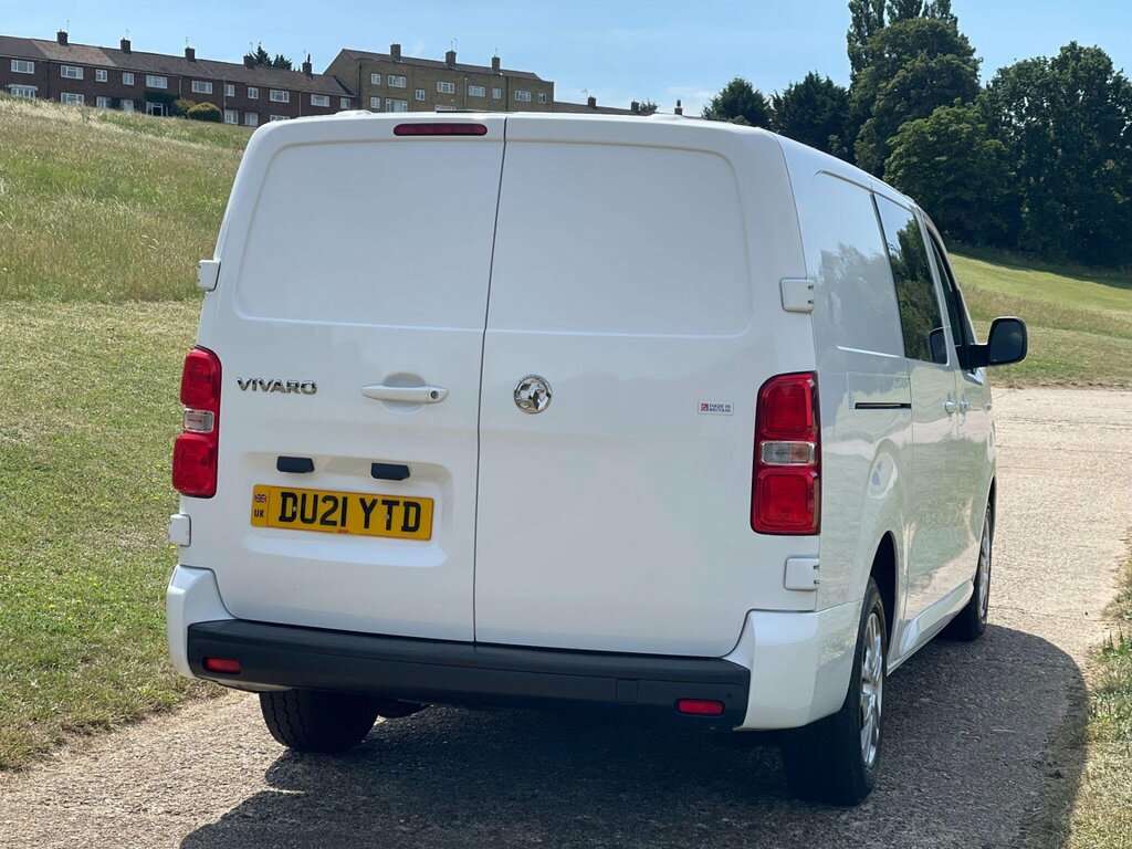 Vauxhall Vivaro 2.0 Turbo D 3100 Sportive Crew Van L2 H1 Euro 6 S White #4