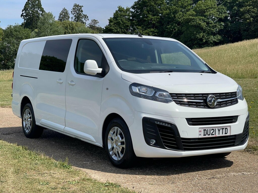 Vauxhall Vivaro 2.0 Turbo D 3100 Sportive Crew Van L2 H1 Euro 6 S White #2