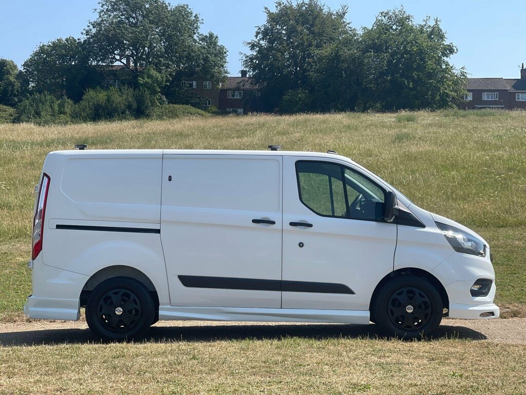 Ford Transit Custom 2.0 320 Ecoblue Limited Panel Van Manua YG22PDK White #3