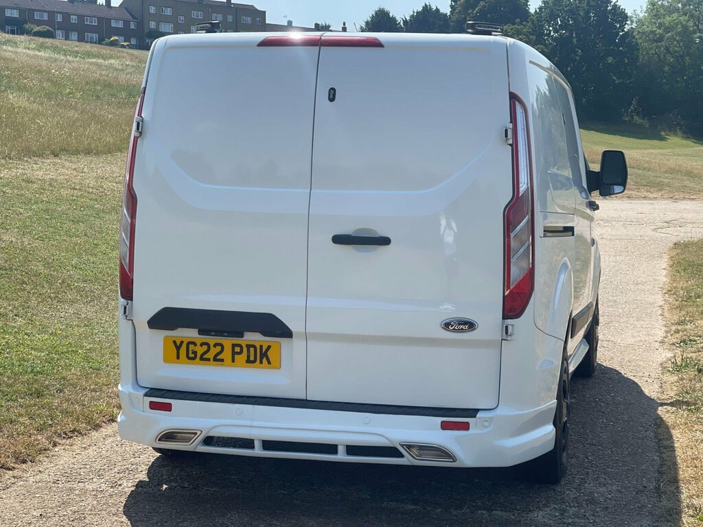 Ford Transit Custom 2.0 320 Ecoblue Limited Panel Van Manua YG22PDK White #4