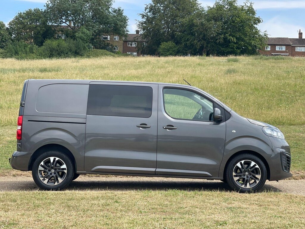 Vauxhall Vivaro 2.0 Turbo D 3100 Elite Crew Van L1 H1 Euro 6 Grey #4