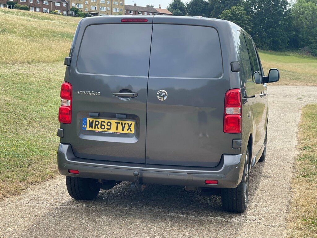 Vauxhall Vivaro 2.0 Turbo D 3100 Elite Crew Van L1 H1 Euro 6 Grey #5