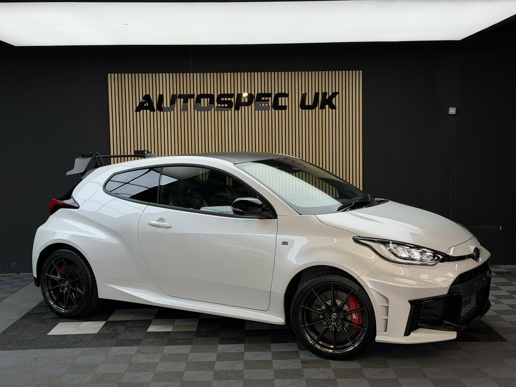 Toyota Yaris 1.6 T Gr White