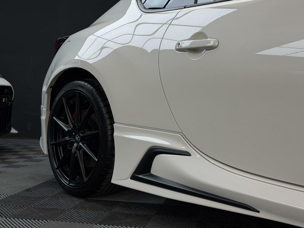 Toyota GR86 Coupe 2.4 Boxer D-4s 202525 White #6