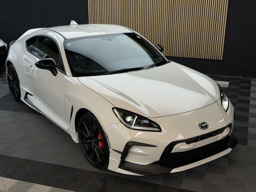Toyota GR86 Coupe 2.4 Boxer D-4s 202525 White #3