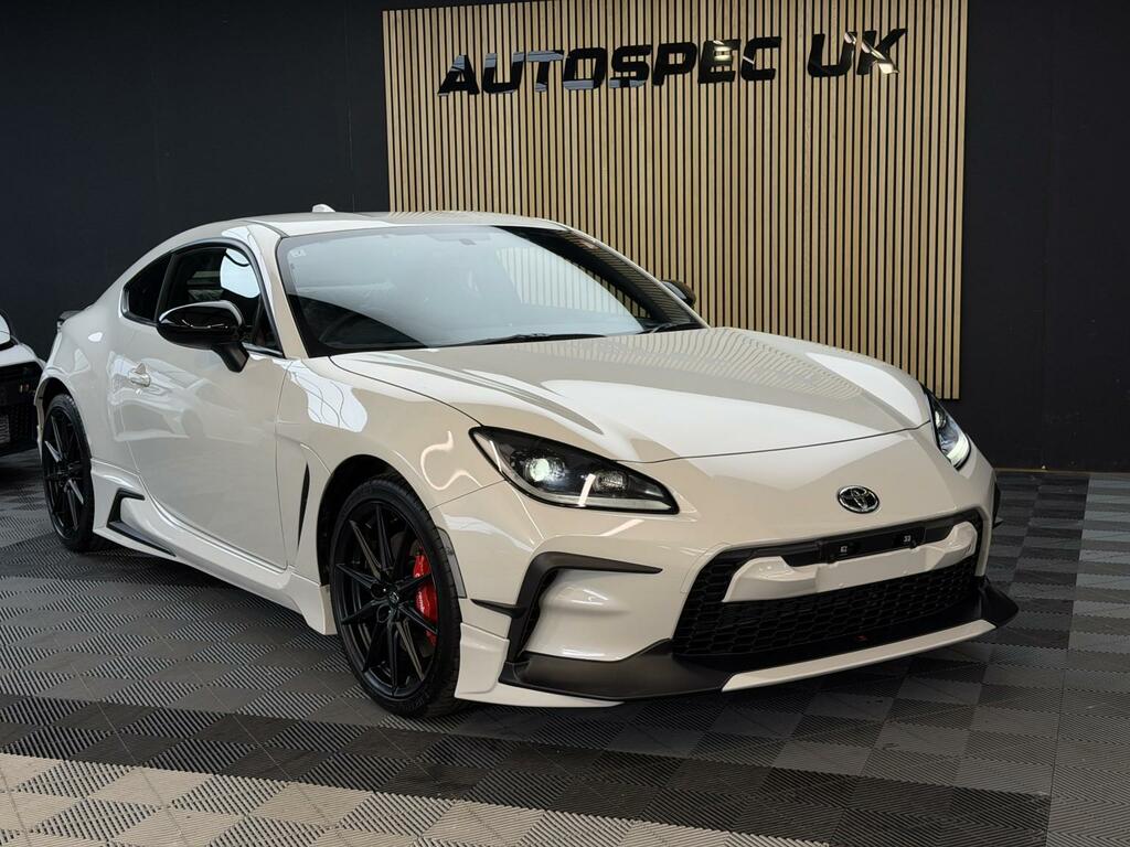 Toyota GR86 Coupe 2.4 Boxer D-4s 202525 White #2
