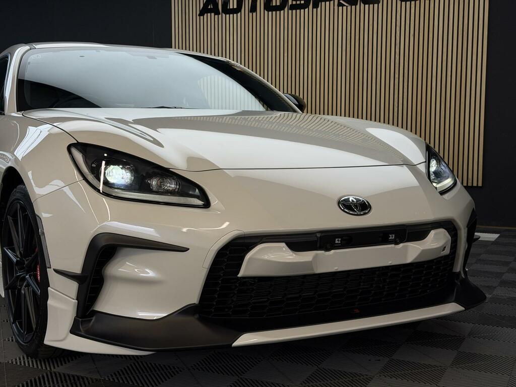 Toyota GR86 Coupe 2.4 Boxer D-4s 202525 White #4