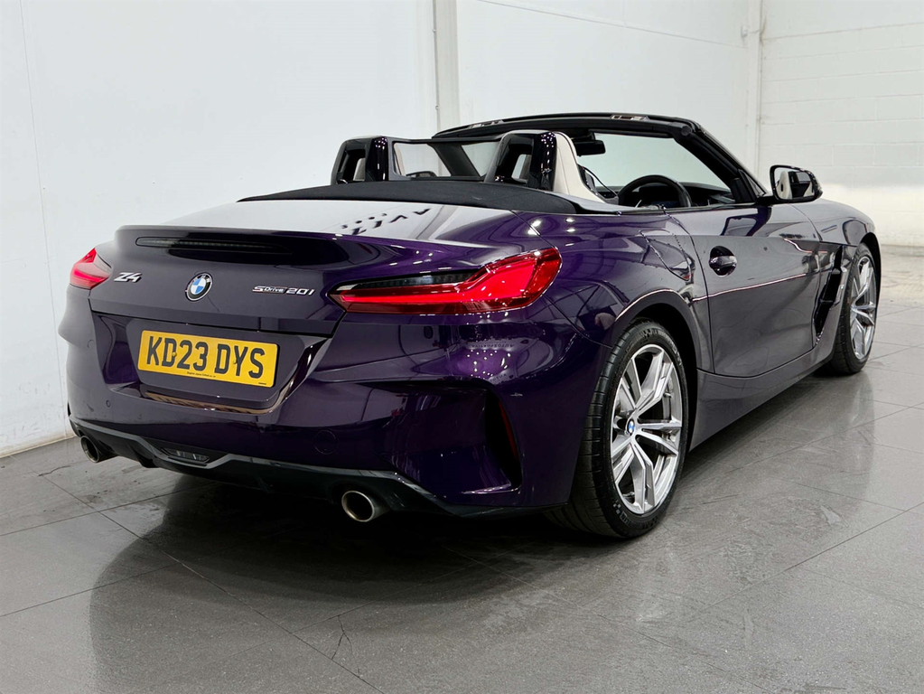 BMW Z4 2 L Sdrive 20I M Sport Purple #4