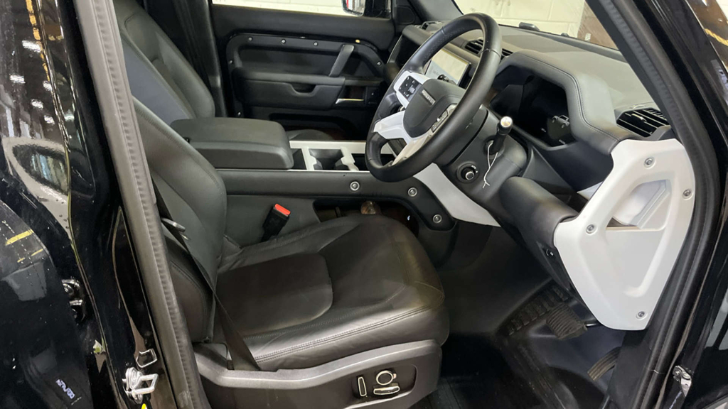 Land Rover Defender 3 L X-dynamic Hse D Mhev 4Wd  #3