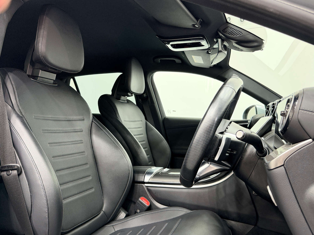 Mercedes-Benz GLC Class Automatic Black #2