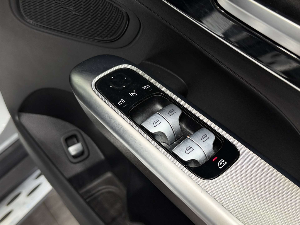 Mercedes-Benz GLC Class Automatic Black #26