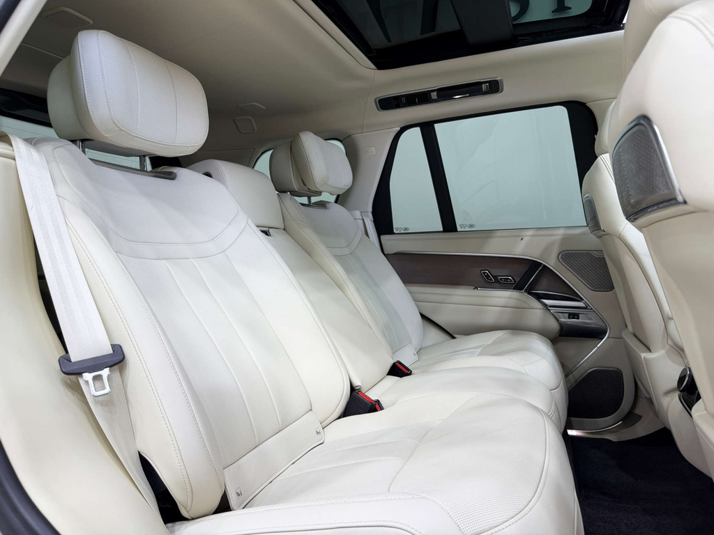 Land Rover Range Rover Diesel Black #13