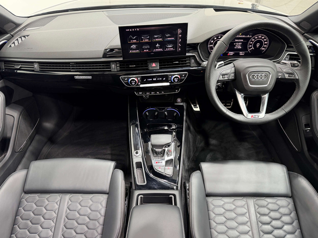 Audi RS4 Carbon Black Black #17