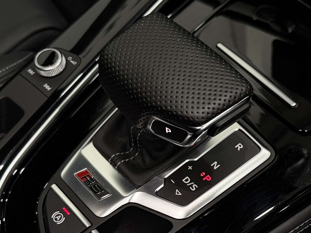 Audi RS4 Carbon Black Black #43