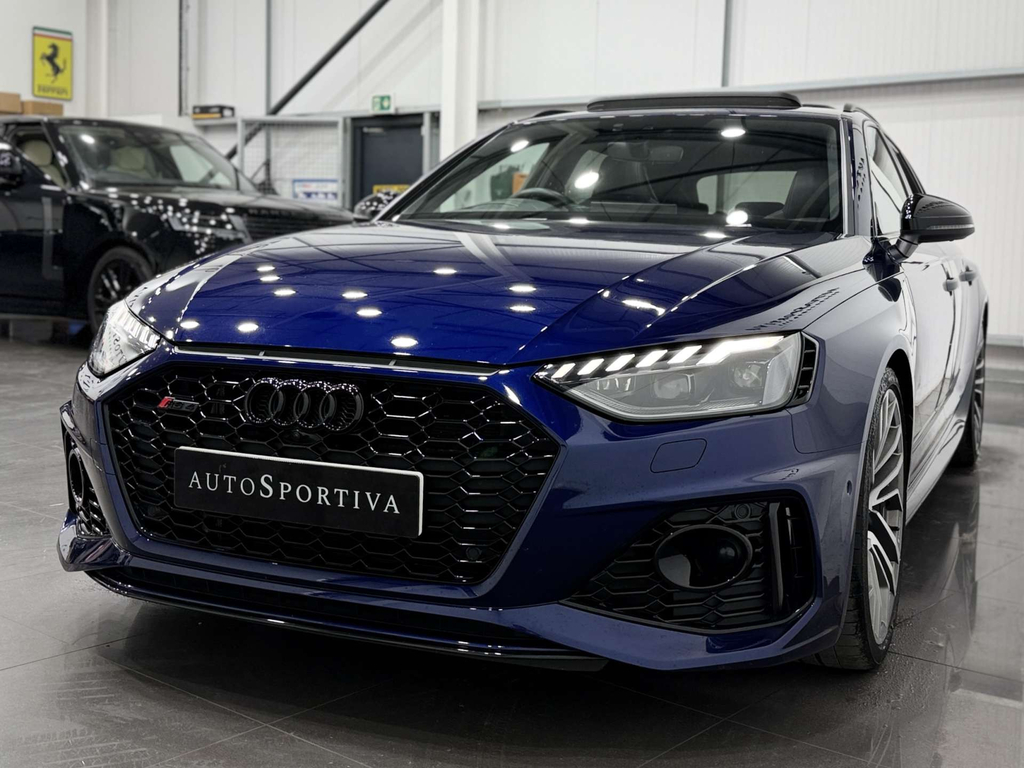 Audi RS4 Carbon Black Black #9
