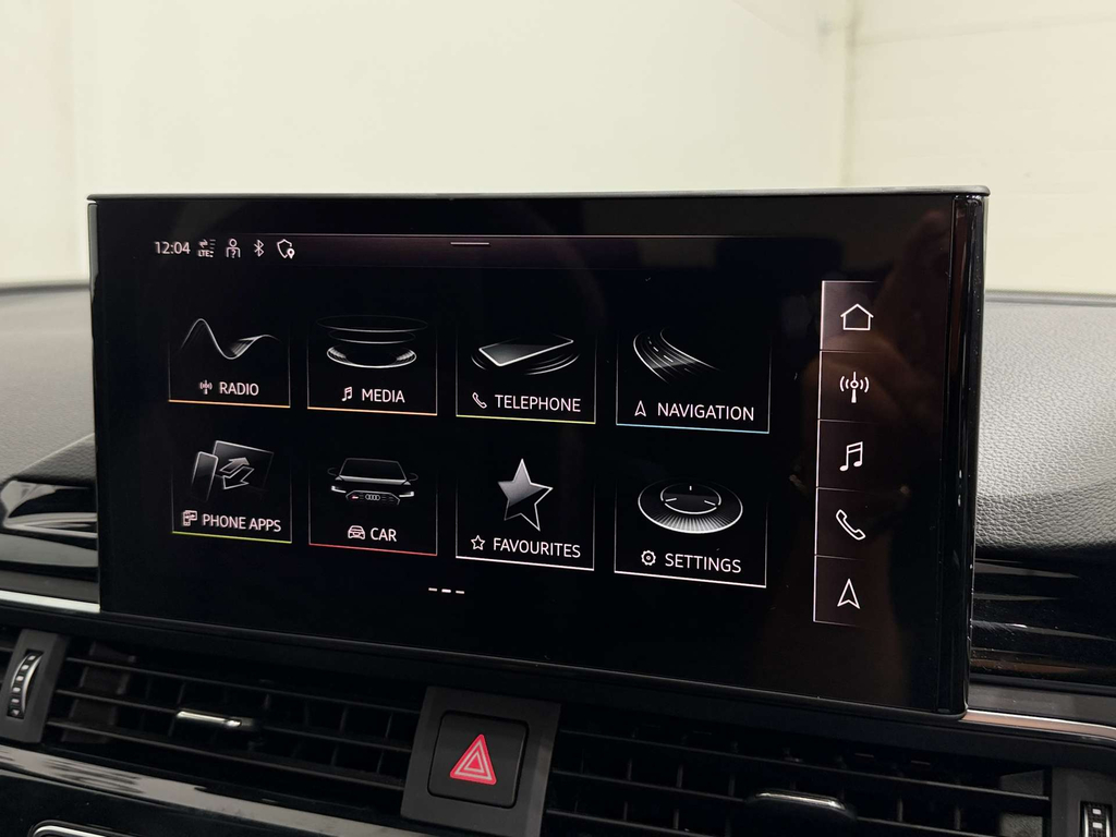 Audi RS4 Carbon Black Black #40