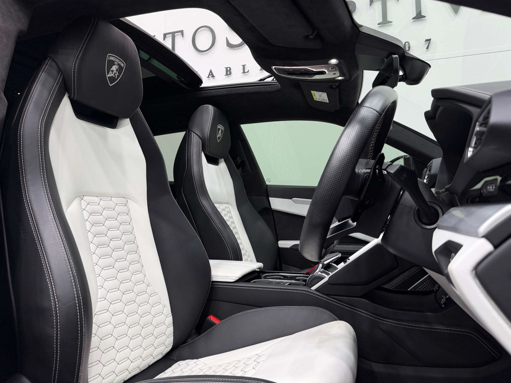 Lamborghini Urus 4 L V8 4Wd #2