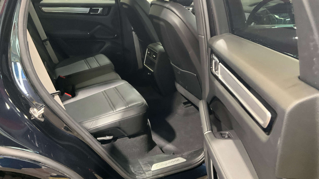 Porsche Cayenne 3 L V6 Platinum Edition A 4Wd #2