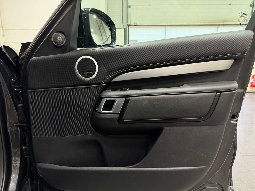 Land Rover Discovery 3 .0 D350 Dynamic Hse Black #31