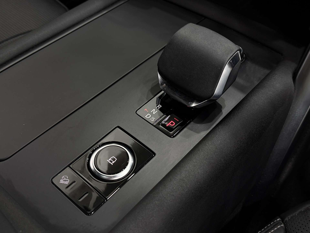 Land Rover Discovery 3 .0 D350 Dynamic Hse Black #43