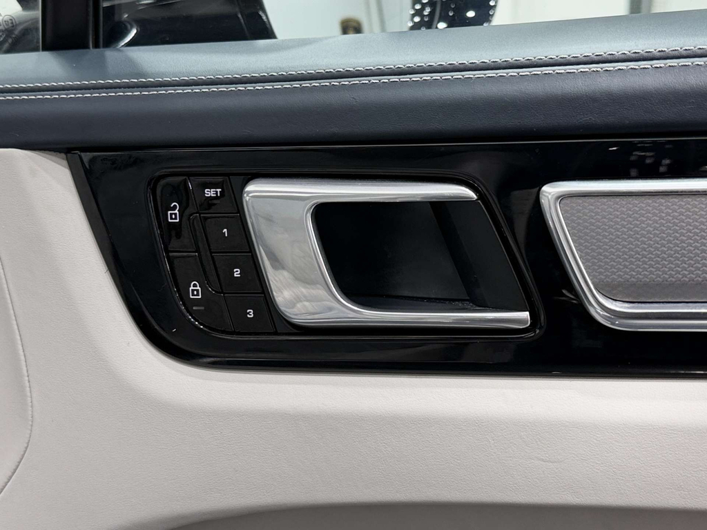 Porsche Cayenne V8 S Tiptronic S Black #28