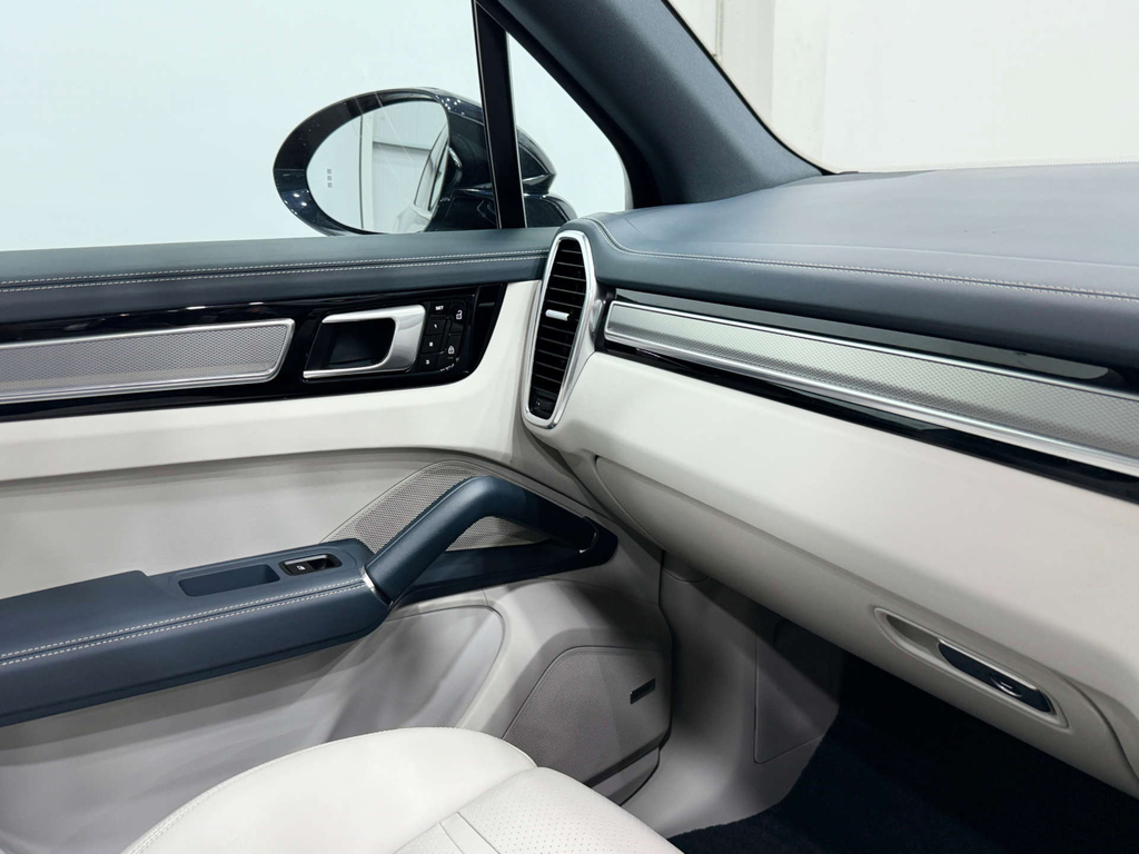 Porsche Cayenne V8 S Tiptronic S Black #27