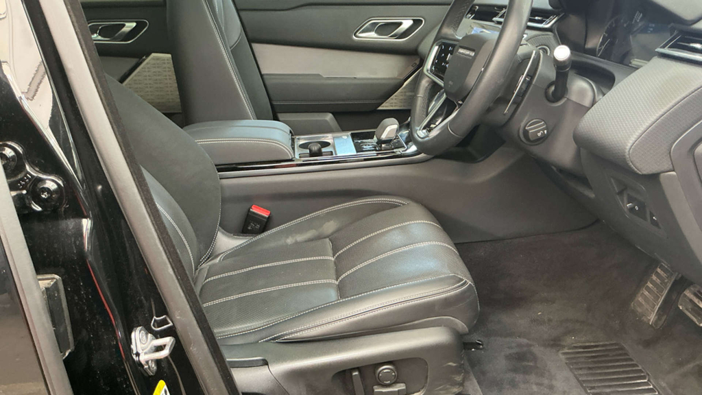 Land Rover Range Rover Velar Rover Black #2