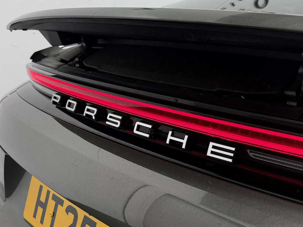 Porsche Panamera 4 E-hybrid 2024 2025 Green #24