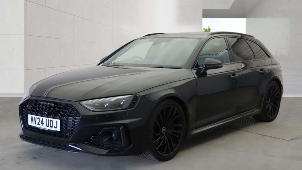 Audi RS4 2.9 L Rs 4 Carbon Black Tfsi 4Wd