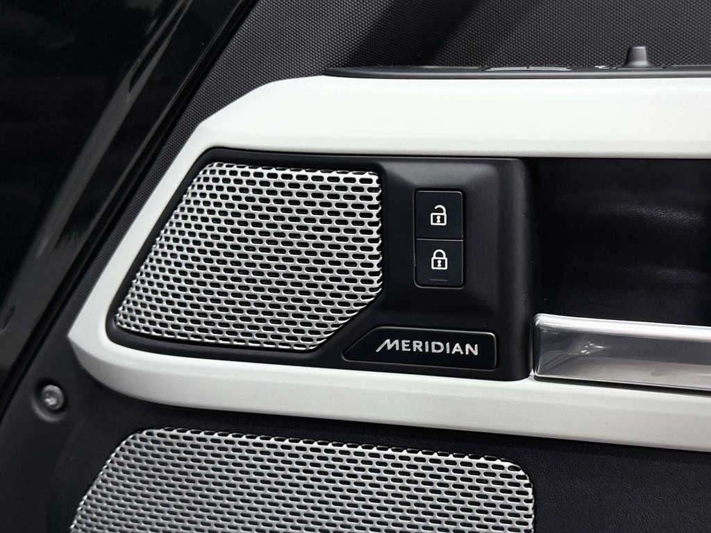 Land Rover Defender D300 Mhev X-dynamic Hse White #27