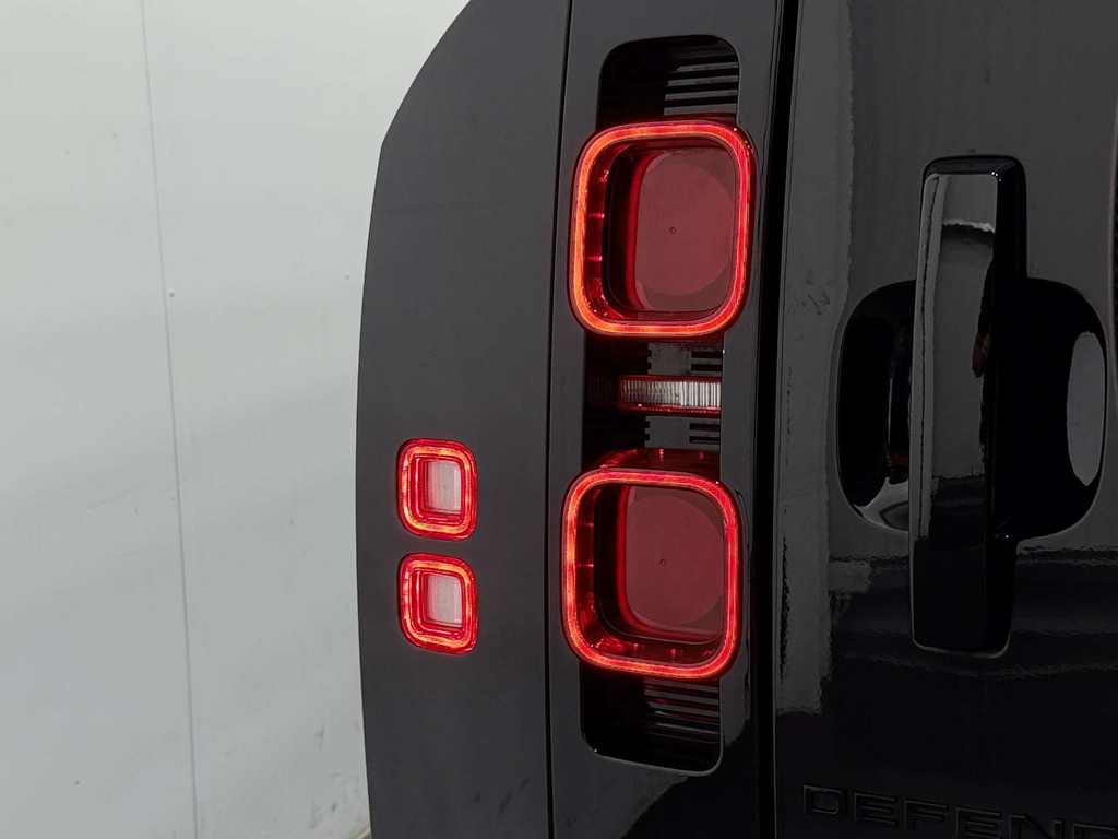 Land Rover Defender D300 Mhev X-dynamic Hse White #21